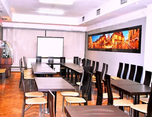 Seven Hotel Tirana 3*,
