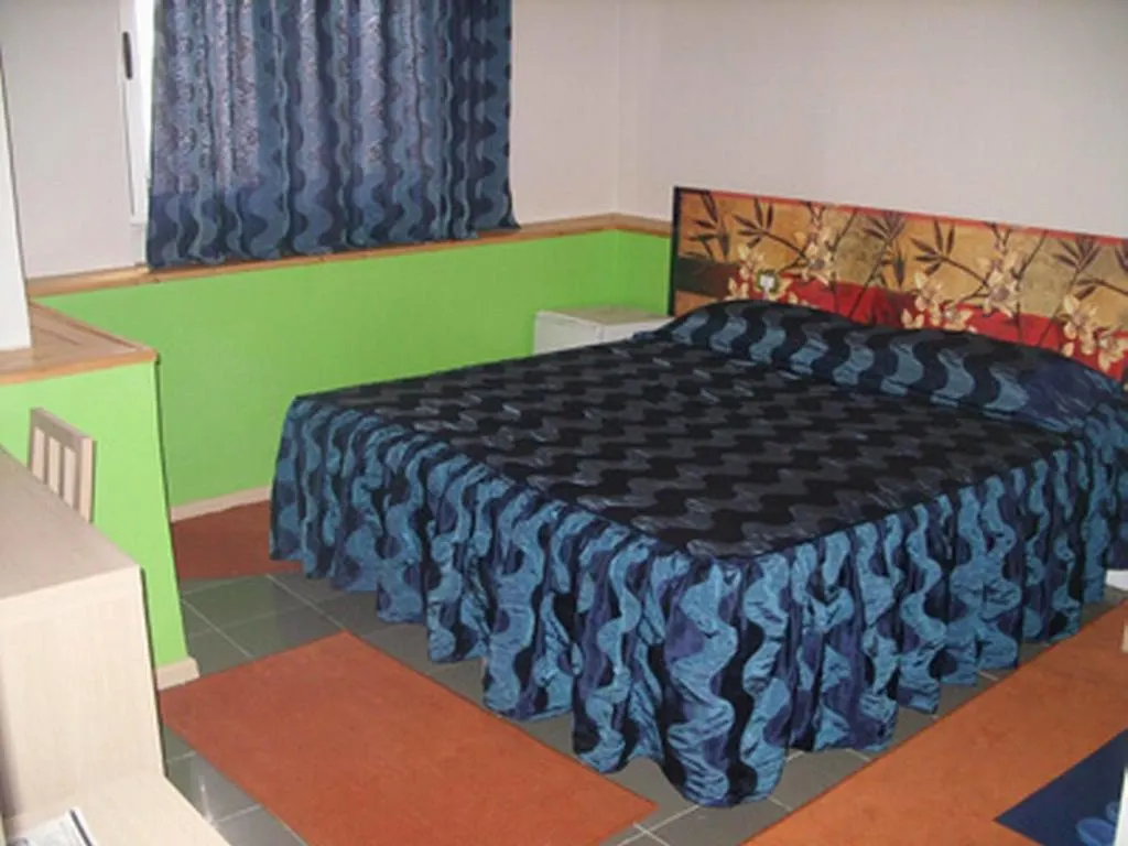 Seven Hotel Tirana 3*,
